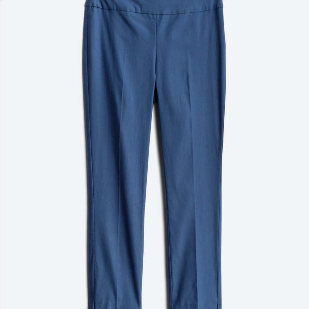 Cropped trousers size 8